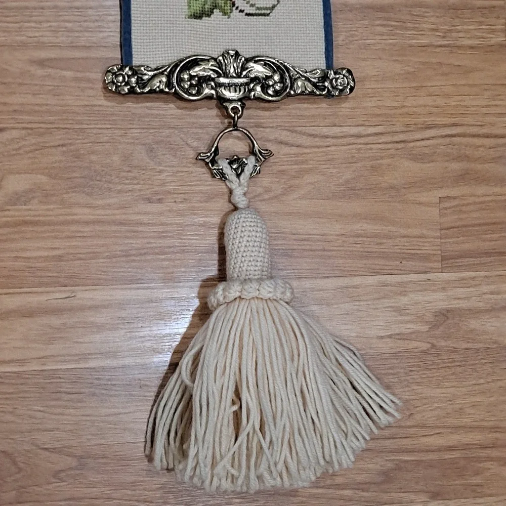 VTG Needlepoint Tapestry Humminbirds/Butterflies Bell Pull Brass Hanger